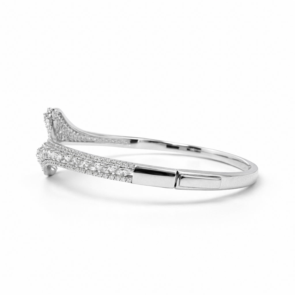 Leaf Embrace Silver Bracelet