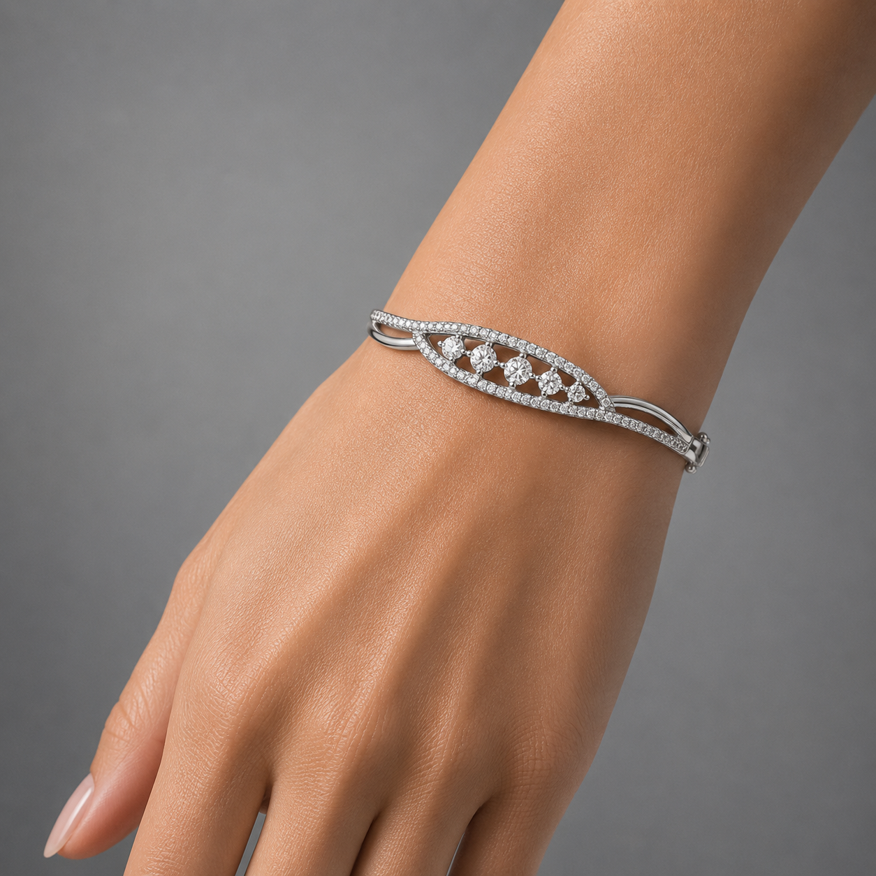 Elegant Marquise Leaf Diamond-Style Silver Bracelet